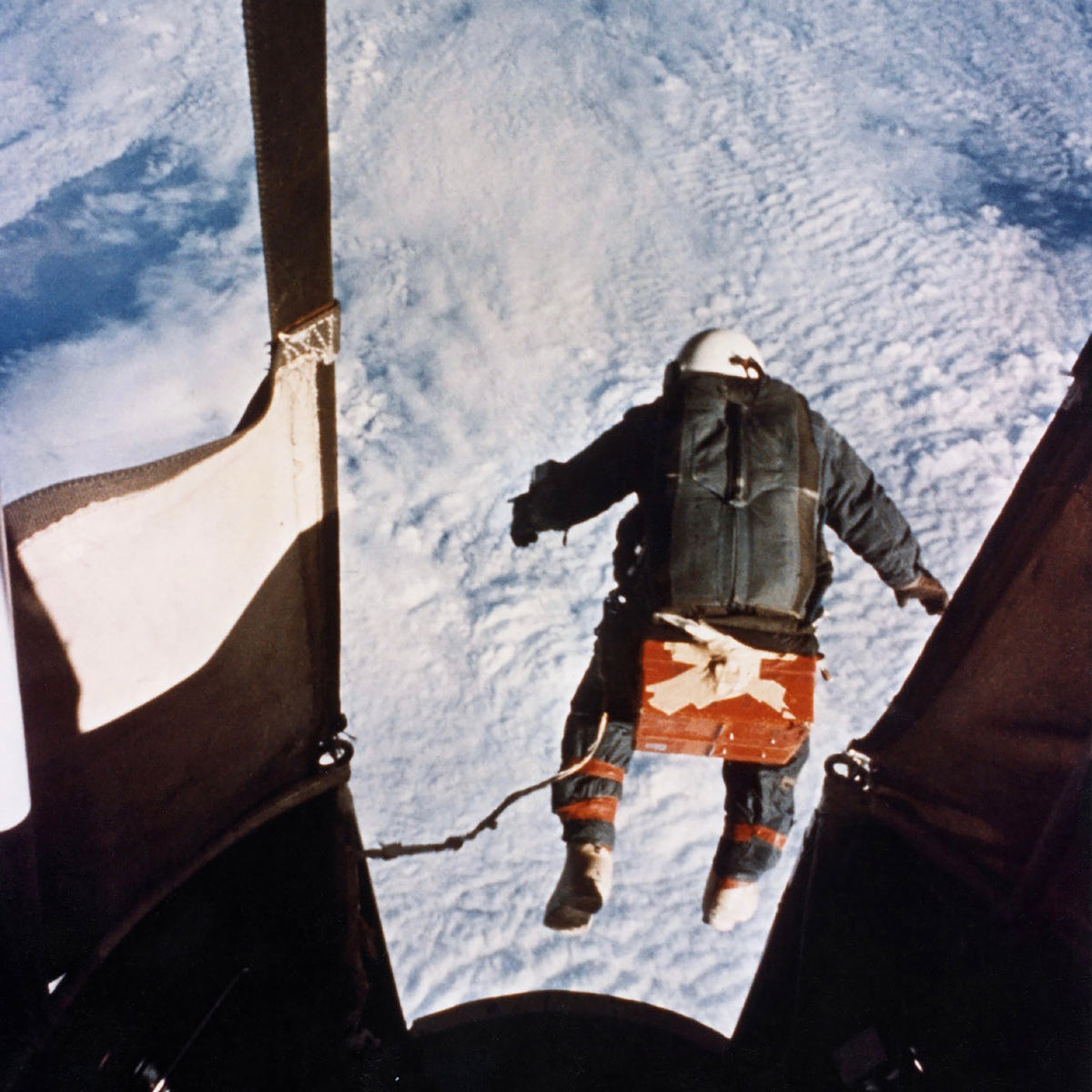 Leaving Time &quot;Loop / Live Beneath&quot;